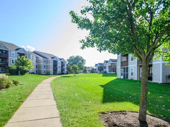 1419 Millbrook Trl, Ann Arbor, MI 48108