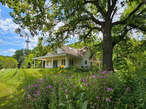 12757 Dunromin Dr, Caledonia, MN 55921