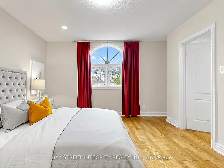 280 Kingsdale Ave — Photo 24