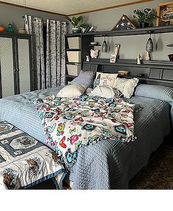 4th image of 6226 Hoss Ln