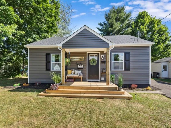 1028 Carson St, Radford, VA 24141