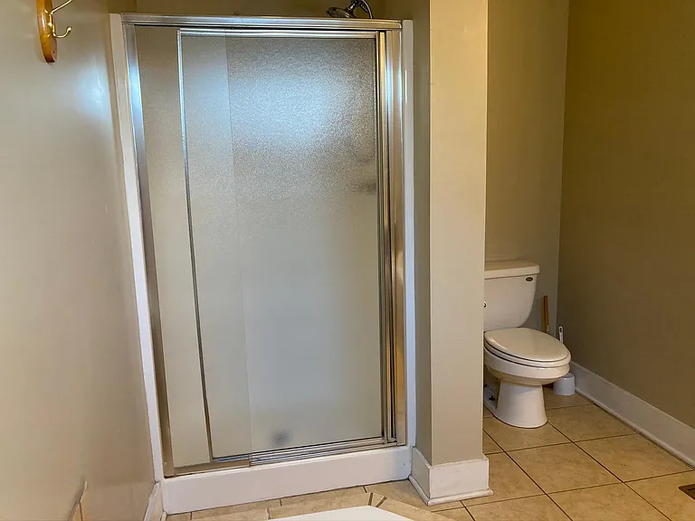 814 Shelby Ave — Photo 12