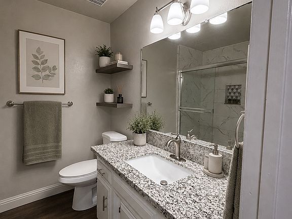 3rd image of 7912 N Laurelglen Blvd #D