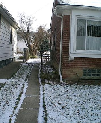 3rd image of 1039 18th St