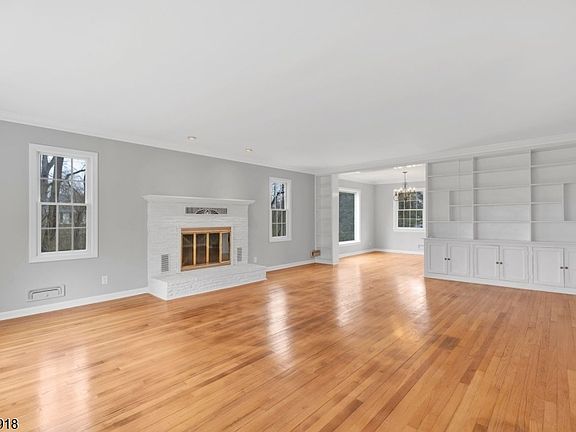 3rd image of 134 Spencer Rd