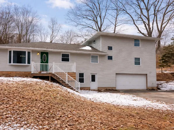 176 Four Mile Rd NW, Comstock Park, MI 49321