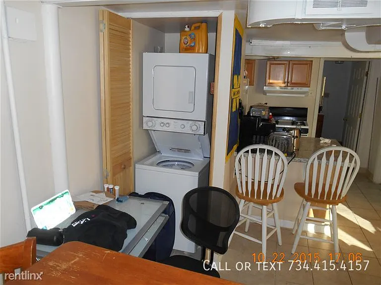 707 S Division St #1 — Photo 5