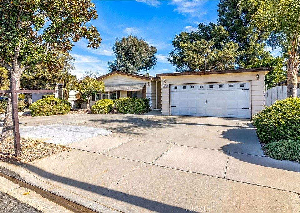 1st image of 1296 Brentwood Way