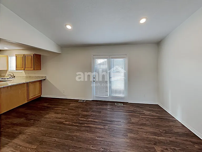 1470 S 1525 W — Photo 5