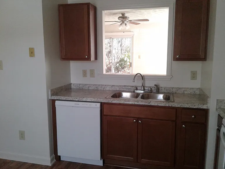 47 Mare Ct #C — Photo 7