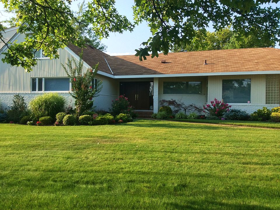 1st image of 518 Green Pl
