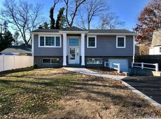 307 Myrtle Ave, West Islip, NY 11795