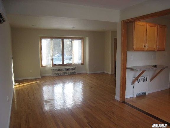 2nd image of 821 Sunshine Ave