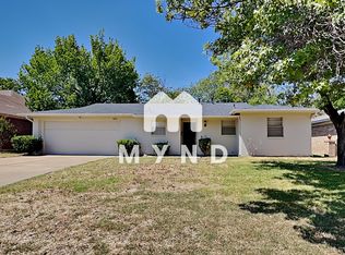 824 Coury Rd, Everman, TX 76140