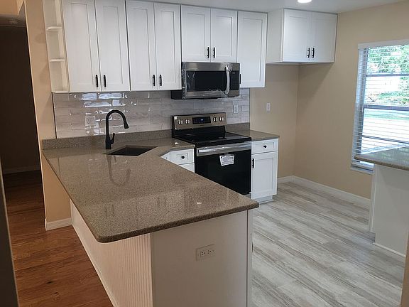 3rd image of 11512 Paperwood Pl