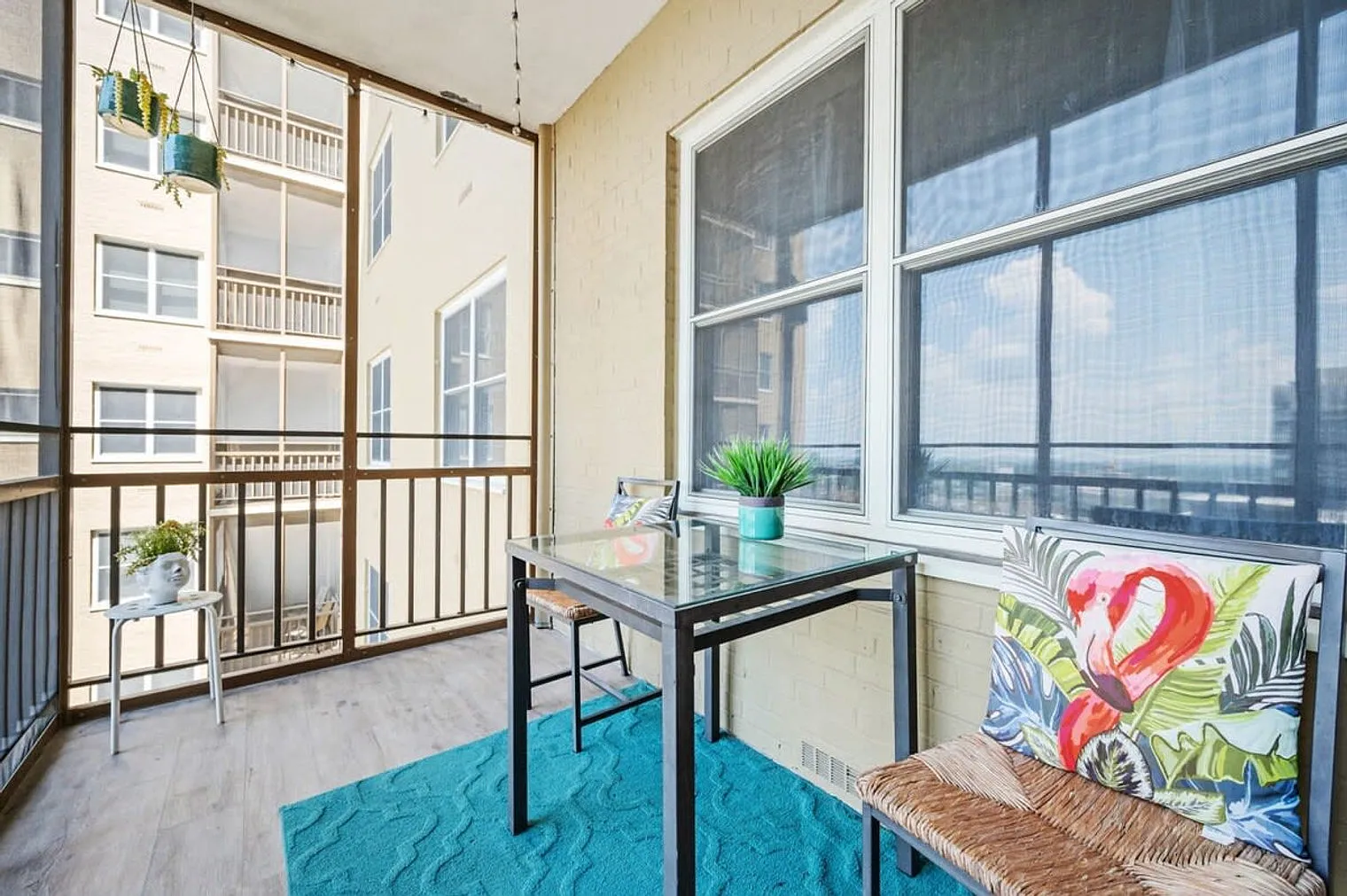 1 bed, 1.0 bath, 495 sqft, $2,729 — Photo 3