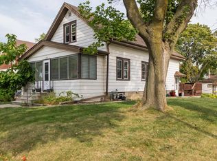 2184 S 90th St, West Allis, WI 53227
