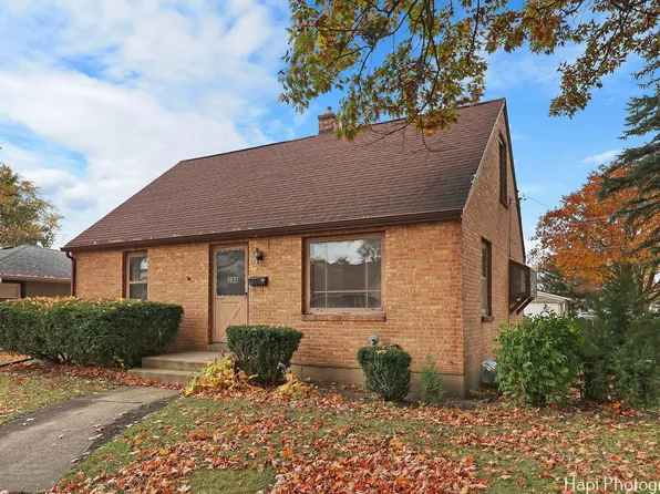 284 Highland Rd, Grayslake, IL 60030