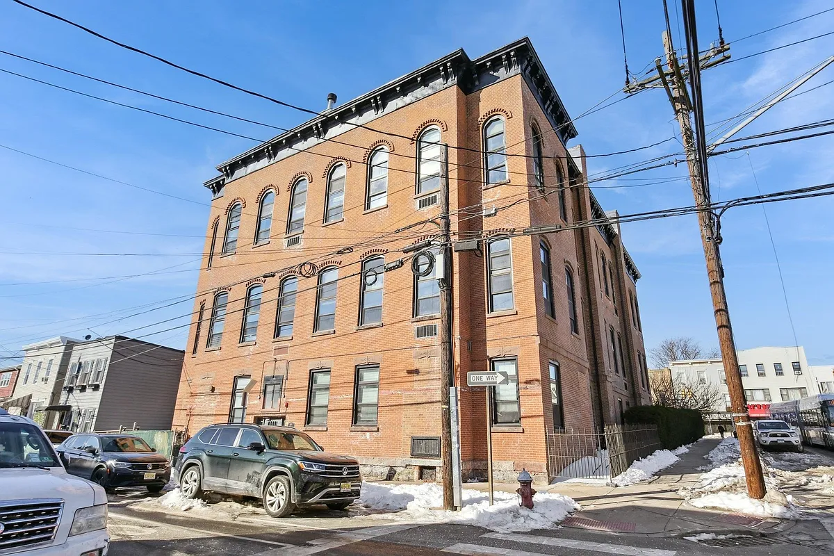 Building Photo - 464 Central Ave #B6