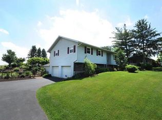 6098 Snyders Church Rd, Bath, PA 18014