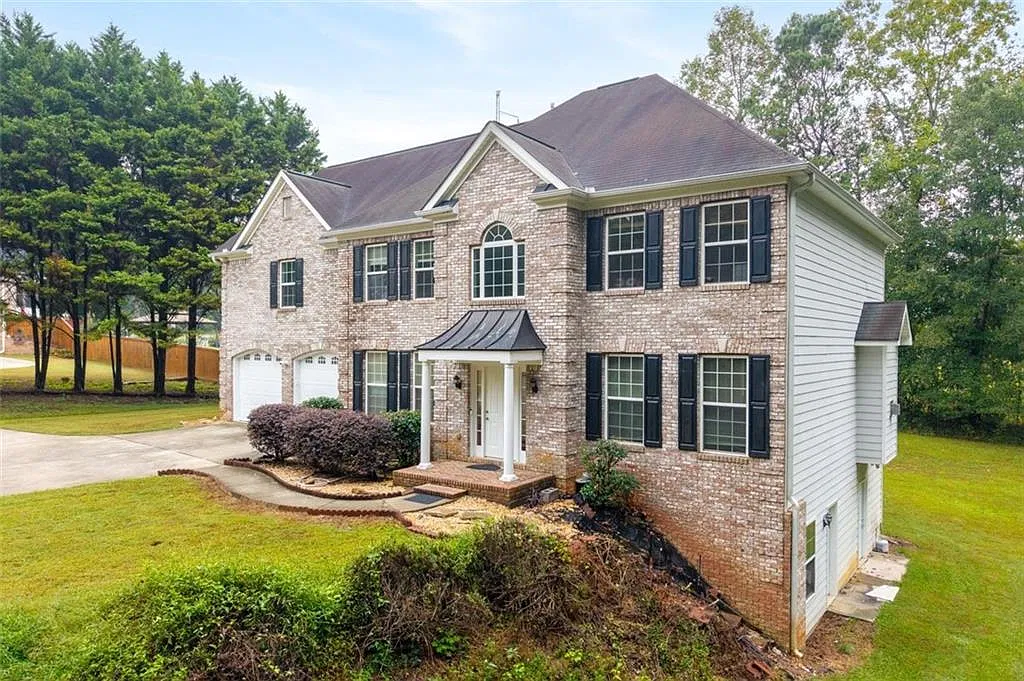 6 bed, 5.0 bath, 3944 sqft, $3,100 — Photo 4