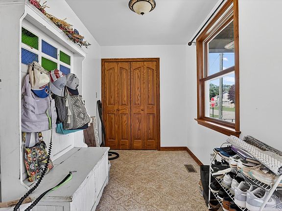 3rd image of 304 5th St
