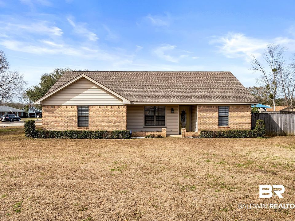 1st image of 4 Magnolia Cir