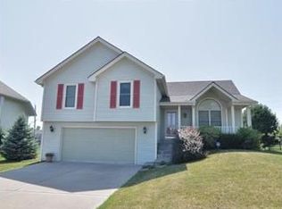 11000 N Farley Ave, Kansas City, MO 64157