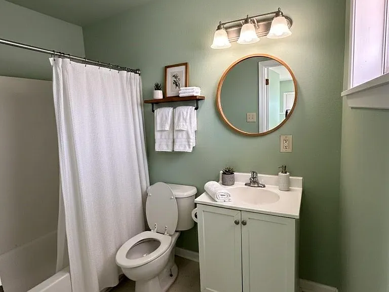 516 Holiday Dr #66 — Photo 3