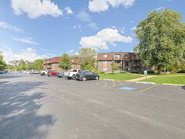 19380 S Wolf Rd #6, Mokena, IL 60448