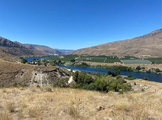 19 Box Canyon Rd, Orondo, WA 98843