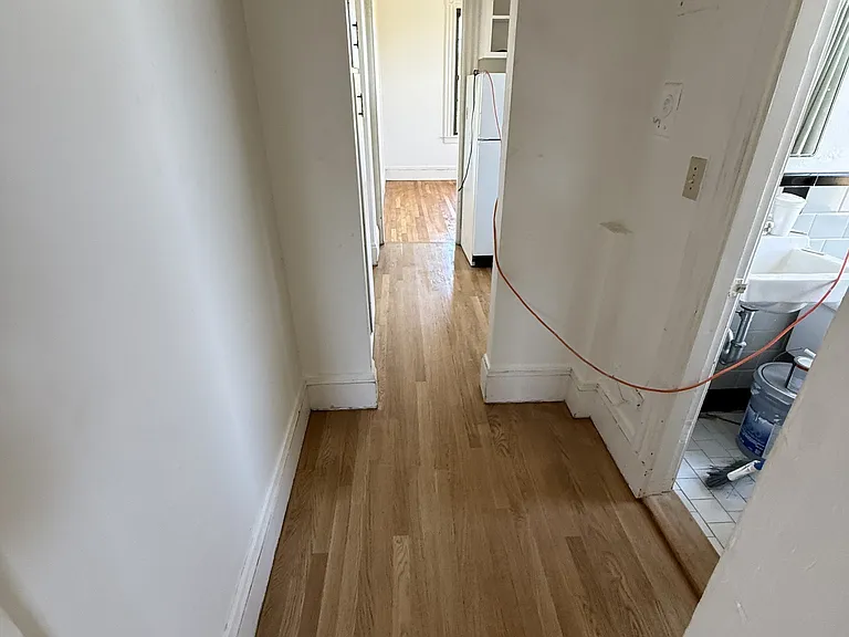 16 Davis Ave #10 — Photo 8