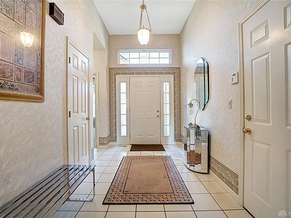3rd image of 6930 Wembley Cir