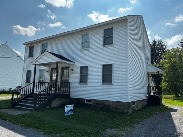 2941-2943 Griffiths Pl, Sauquoit, NY 13456