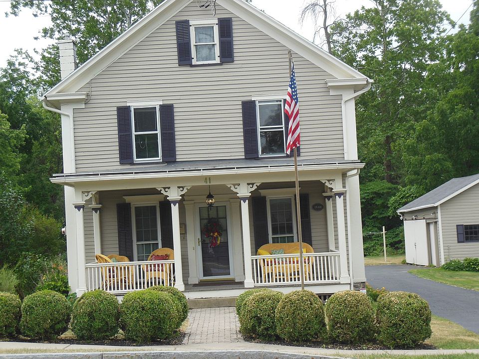 1st image of 41 Main St