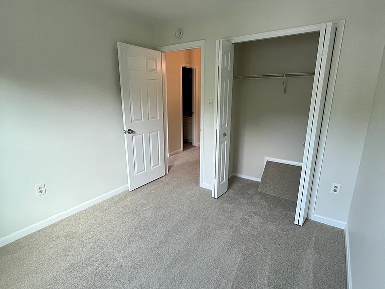 7724 Chatfield Ln — Photo 32