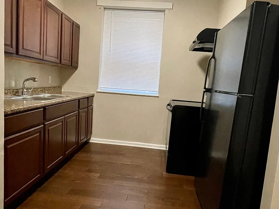 4117 Lafayette Ave #2W