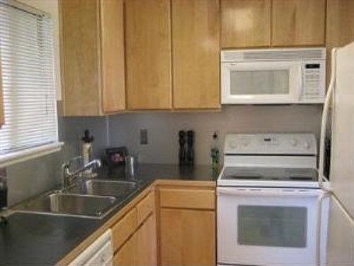 2nd image of 10014 NE 138th Pl APT Q1