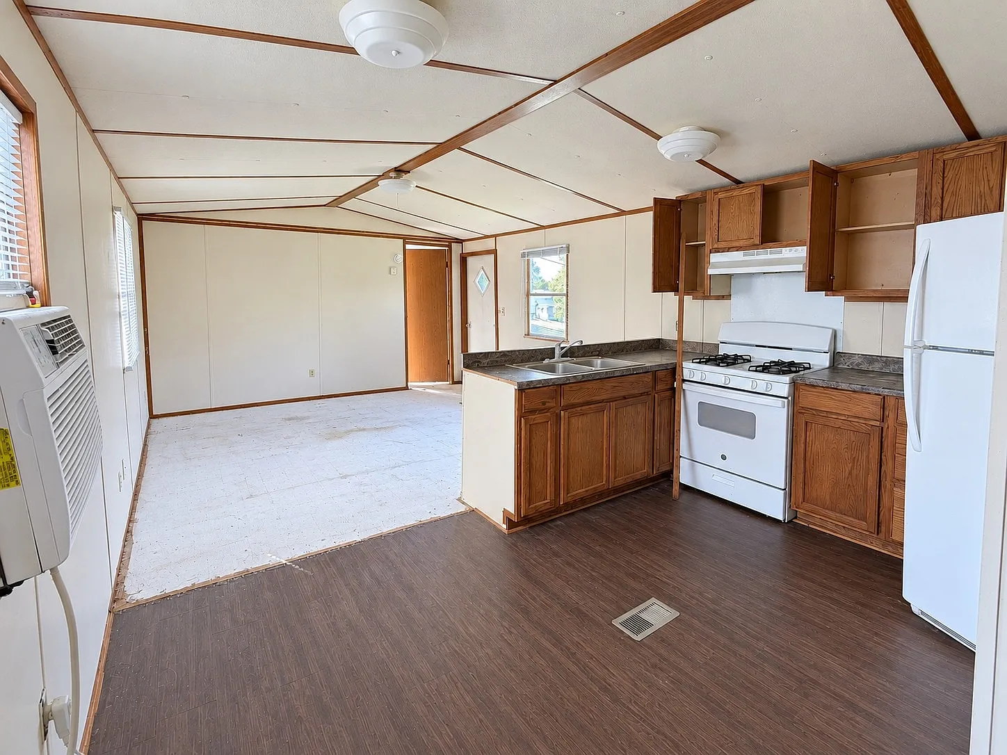 100 Gaither Street Unit #207 Rainey — Photo 4