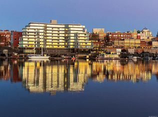 Victoria Regent, Victoria, BC V8W 3H9
