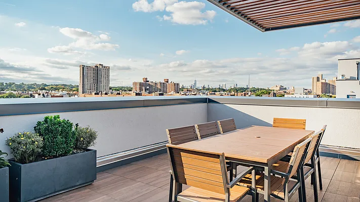 Rented by Nooklyn NYC LLC | media 44