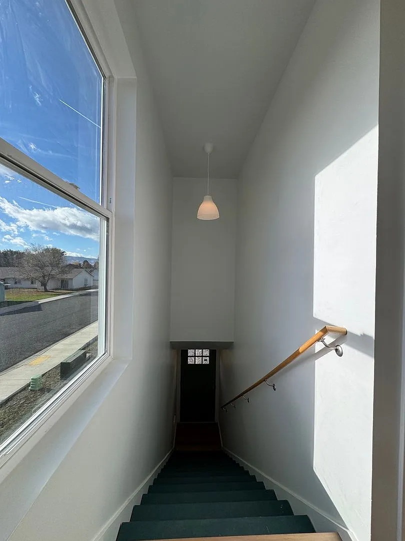 1BR, 1BA with Huge Garage — Photo 2