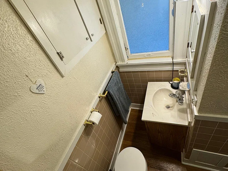11 Boulder Crescent St — Photo 9