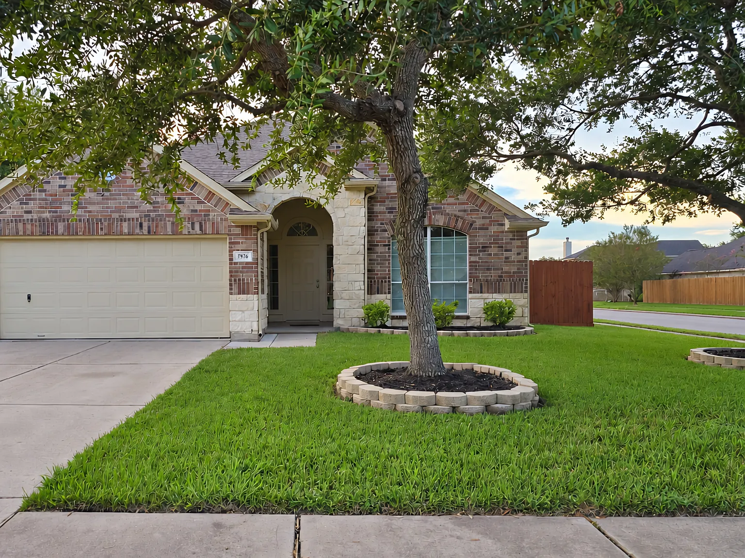 3 bed, 1568 sqft, $2,200 — Photo 3