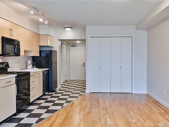2nd image of 1100 106th Ave NE APT 701