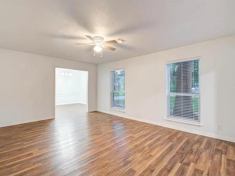 17211 Rolling Creek Dr — Photo 10