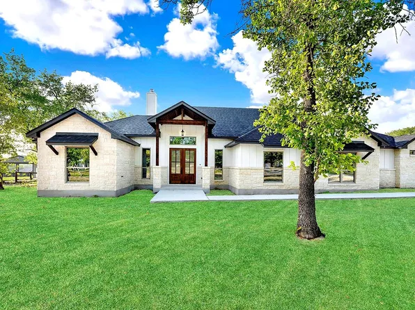 249 Cibolo Way, La Vernia, TX 78121