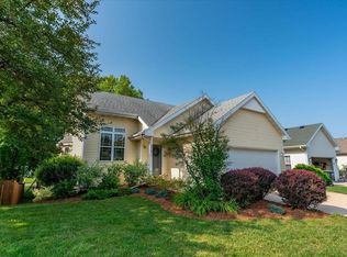 6910 Village Park Dr, Madison, WI 53718