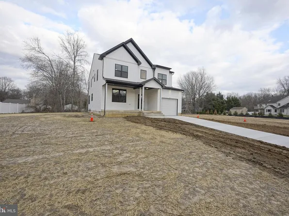 47 Fountain Blvd, Burlington, NJ 08016