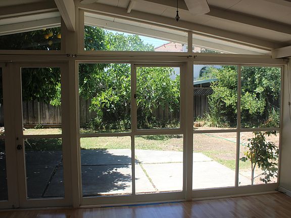 4th image of 10473 Johnson Ave